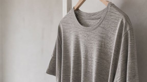 Les T-shirts en laine mérinos : un allié précieux pour la mi-saison