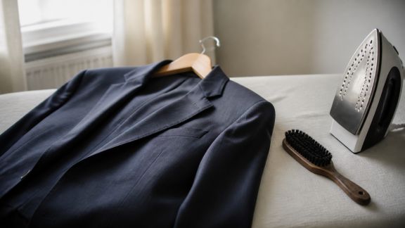 Maîtriser l'entretien des costumes pour une garde-robe toujours impeccable