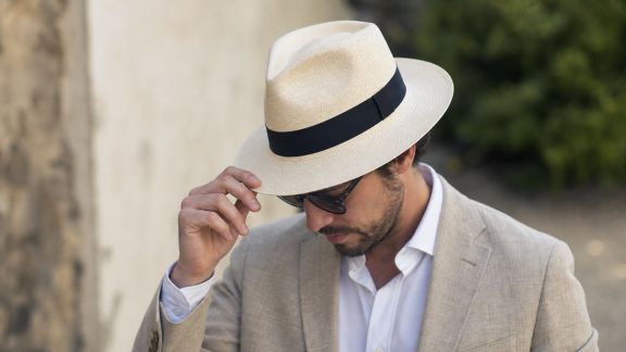 Conseils pour porter le chapeau panama avec élégance