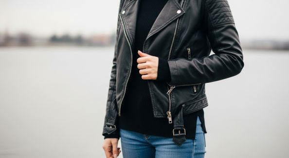Vestes courtes : booster une tenue avec un élément clé