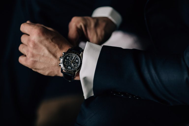 9 critères essentiels pour choisir une montre pour homme en 2024